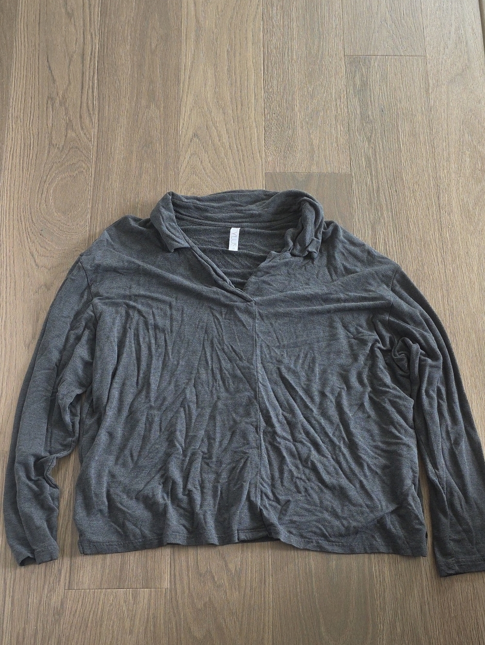 STYLUS Charcoal Gray V-Neck Long Sleeve